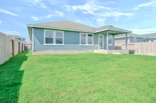 156 Sleep Holw, Jarrell, TX 76537 - Photo 16