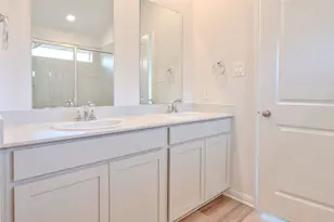156 Sleep Holw, Jarrell, TX 76537 - Photo 10