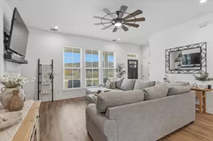 137 Kawainui Ln, Bastrop, TX 78602 - Photo 6