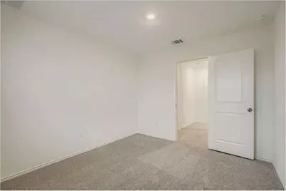321 Keefer, Kyle, TX 78640 - Photo 8