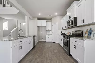 301 Greenway Drive, Georgetown, TX 78628 - Photo 14