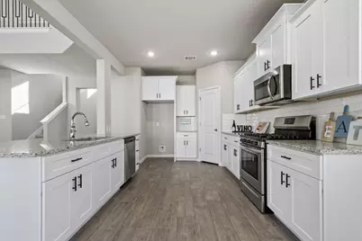 301 Greenway Drive, Georgetown, TX 78628 - Photo 14