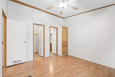 139 Meadow Creek Drive, Bastrop, TX 78602 - Photo 16