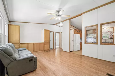 139 Meadow Creek Drive, Bastrop, TX 78602 - Photo 10
