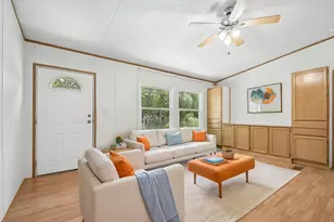 139 Meadow Creek Dr, Bastrop, TX 78602 - Photo 4