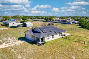 833 Thousand Oaks Trail, Liberty Hill, TX 78642 - Photo 22