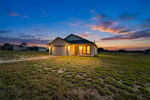 833 Thousand Oaks Trail, Liberty Hill, TX 78642 - Photo 22