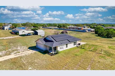833 Thousand Oaks Trail, Liberty Hill, TX 78642 - Photo 2