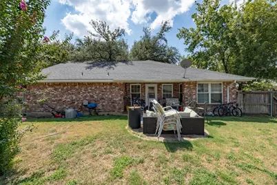 704 E 16th Street, Cameron, TX 76520 - Photo 24