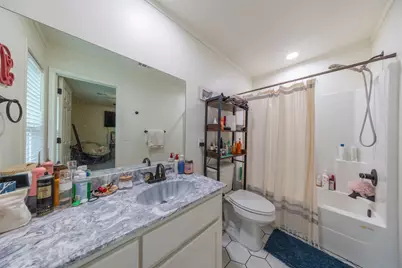 704 E 16th Street, Cameron, TX 76520 - Photo 22