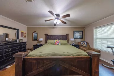 704 E 16th Street, Cameron, TX 76520 - Photo 14
