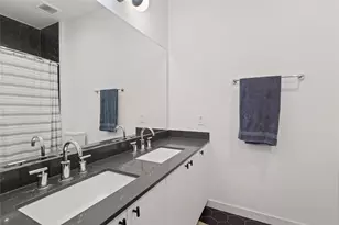 800 Embassy Dr, Austin, TX 78702 - Photo 8