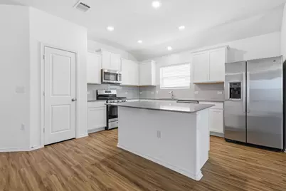10525 Steinbeck Drive, Austin, TX 78747 - Photo 4