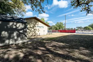 701 Vargas Rd, Austin, TX 78741 - Photo 4