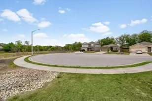 115 Cibolo Creek Dr, Kyle, TX 78640 - Photo 2