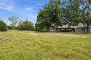 50208 Eagle Trace Dr, Georgetown, TX 78626 - Photo 16