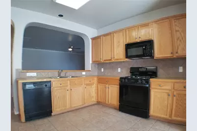 2208 Hayfield Square, Pflugerville, TX 78660 - Photo 12