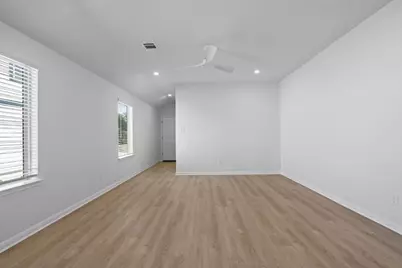 141 Hatari Trail, Jarrell, TX 76537 - Photo 8