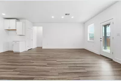 1301 Alana Falls Avenue, Pflugerville, TX 78660 - Photo 6