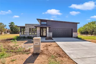 515 Sunray, Horseshoe Bay, TX 78657 - Photo 2