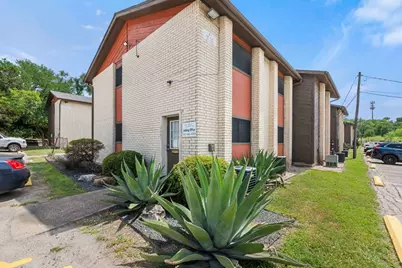 2001 S Interstate 35 Road #208, Austin, TX 78741 - Photo 24