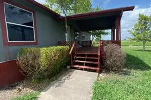 81 Roots Rd, Martindale, TX 78655 - Photo 16