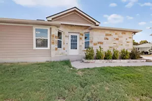 671 Tumlinson Fort Way, Round Rock, TX 78664 - Photo 4