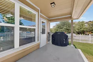 671 Tumlinson Fort Way, Round Rock, TX 78664 - Photo 32