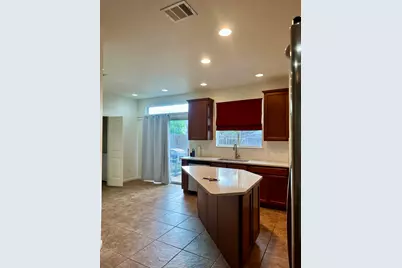 512 Eberhart Lane #1204, Austin, TX 78745 - Photo 4