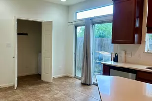 512 Eberhart Ln, Austin, TX 78745 - Photo 6