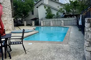 512 Eberhart Ln, Austin, TX 78745 - Photo 16