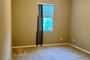 512 Eberhart Ln, Austin, TX 78745 - Photo 12