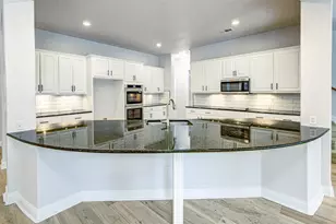 5701 Laguna Cliff Ln, Austin, TX 78734 - Photo 10