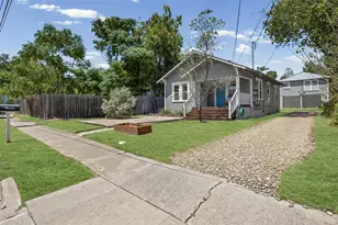 2702 E 22nd St, Austin, TX 78722 - Photo 2