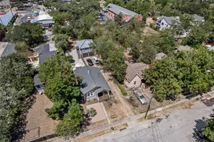 2702 E 22nd St, Austin, TX 78722 - Photo 26