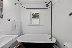 2702 E 22nd St, Austin, TX 78722 - Photo 16