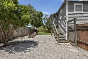 2702 E 22nd St, Austin, TX 78722 - Photo 28