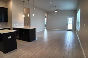 4806 Warm Wassail Dr, Austin, TX 78747 - Photo 4