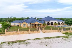 761 Allison Ln, San Marcos, TX 78666 - Photo 2