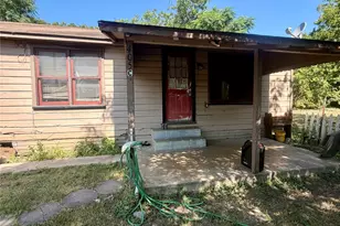405 N Burleson St, Kyle, TX 78640 - Photo 1