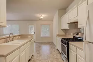 2702 Greenlee Dr, Leander, TX 78641 - Photo 14