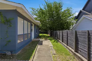 4611 S 2nd St, Austin, TX 78745 - Photo 32