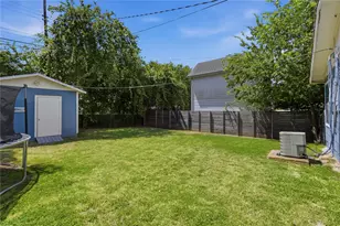 4611 S 2nd St, Austin, TX 78745 - Photo 30