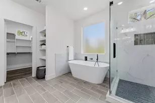 180 Kaanapali Ln, Bastrop, TX 78602 - Photo 32