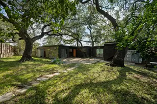 2100 Highgrove Terrace, Austin, TX 78703 - Photo 22
