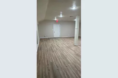 804 W 2nd Street, Taylor, TX 76574 - Photo 6