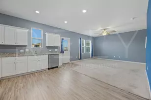 220 Wonderful Life Way, Jarrell, TX 76537 - Photo 16