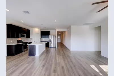 112 Holmby Drive, Hutto, TX 78634 - Photo 8