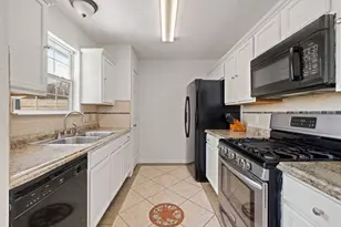 1309 Mallard Ln, Taylor, TX 76574 - Photo 10