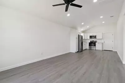 1087 Schubert Lane #C, Kyle, TX 78640 - Photo 4